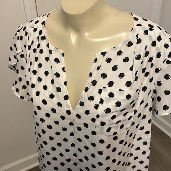 41 Hawthorne Black and White Polka Dot Blouse Stitch Fix Medium - Picture 2 of 5
